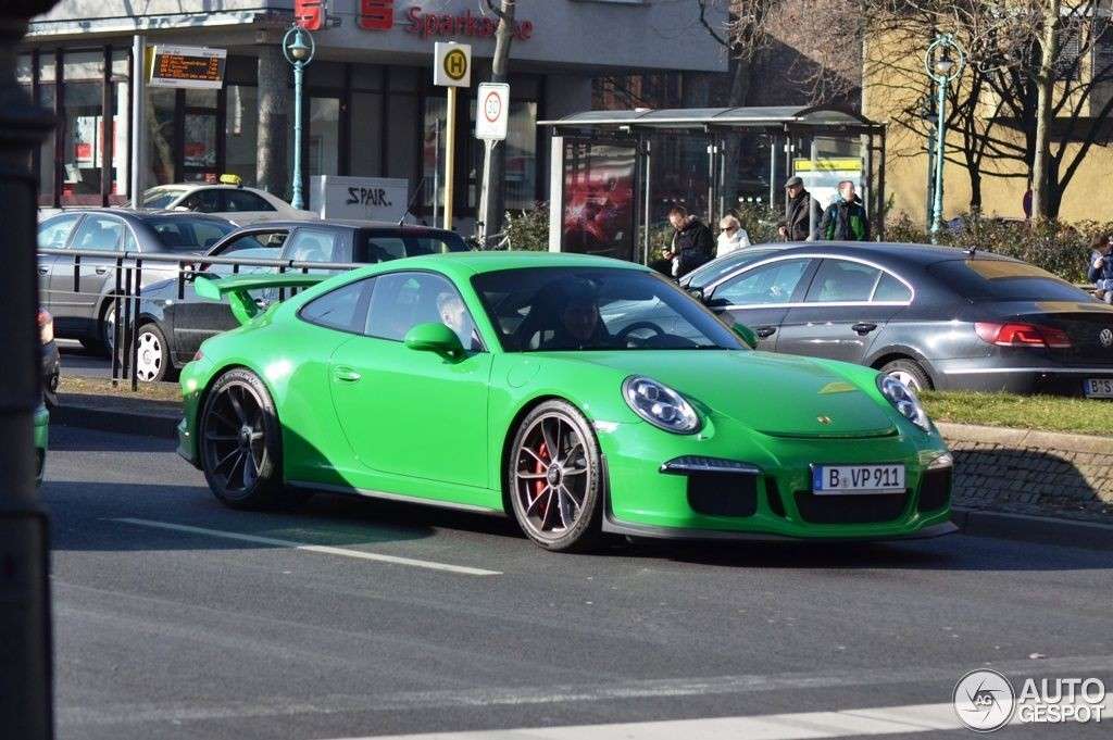 Porsche 911 GT3 Green
