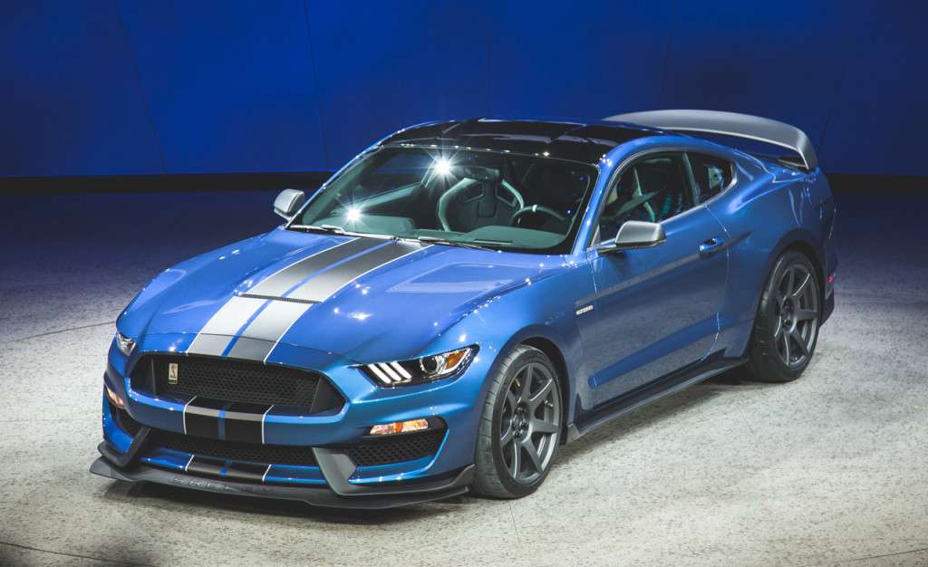 2016-ford-mustang-shelby-gt350r-photos-and-info-news-car-and-driver-photo-654986-s-original