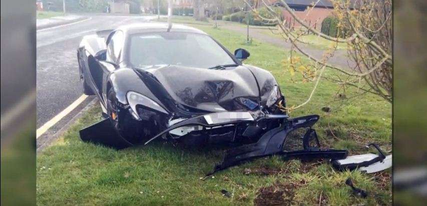 McLaren 650S crashed in the UK-1