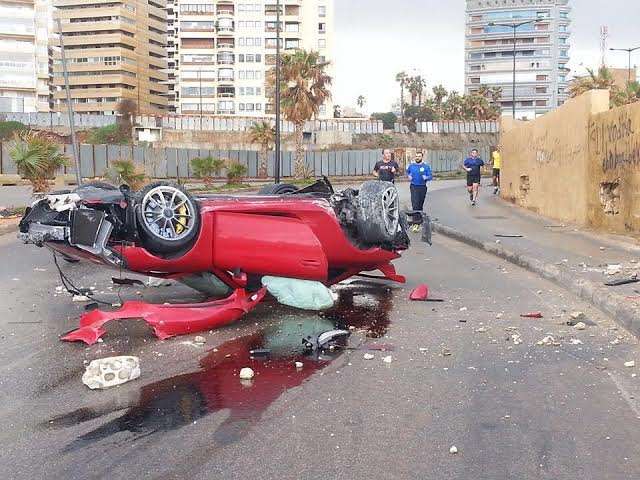 Porsche 911 GT3 crashed in Lebanon