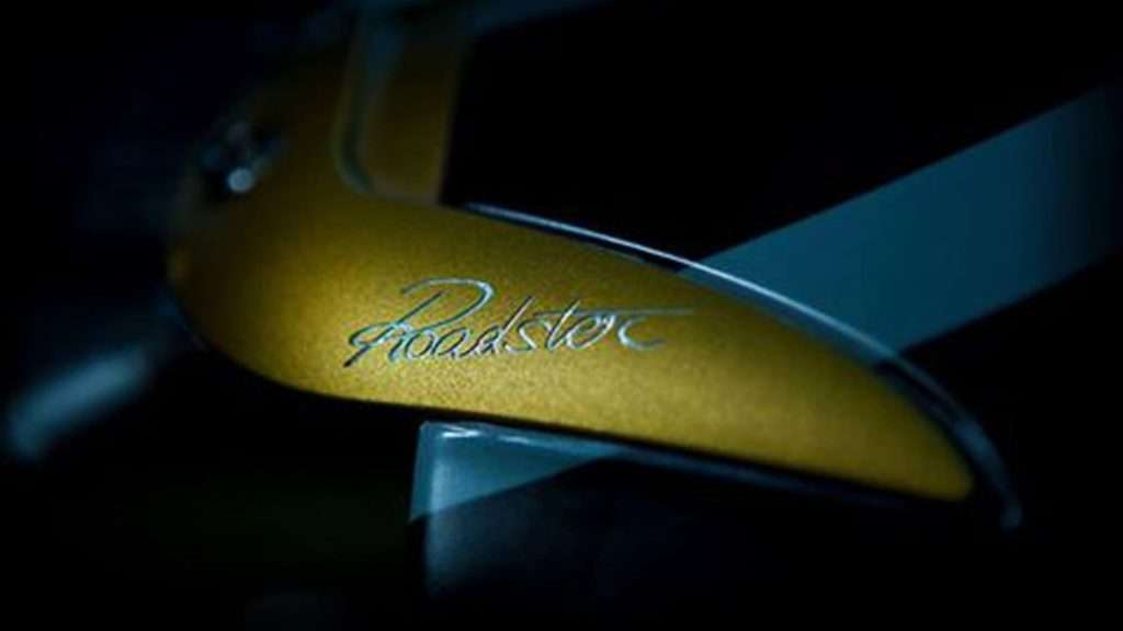 Pagani Huayra Roadster Official teaser-2