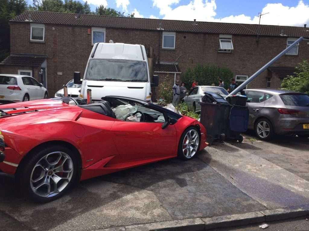Rental-Lamborghini Huracan Spyder-Crash-Birmingham-1