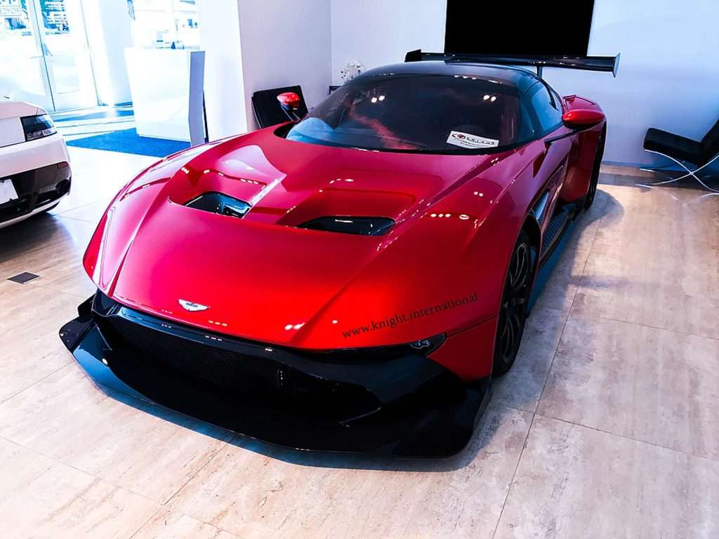Aston-Martin-Vulcan-For-sale-1