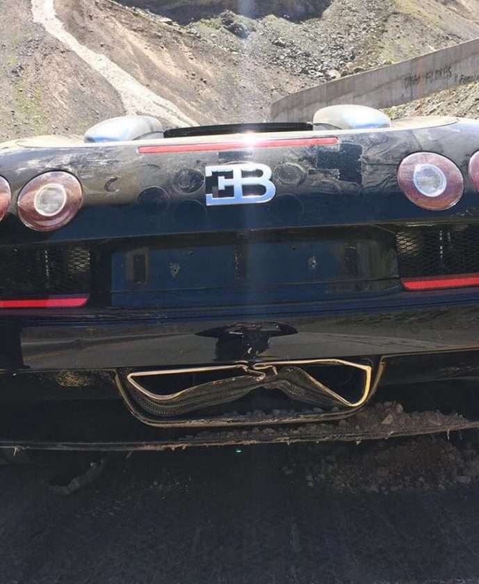 Bugatti-Veyron-Crash-Grand Tour-4