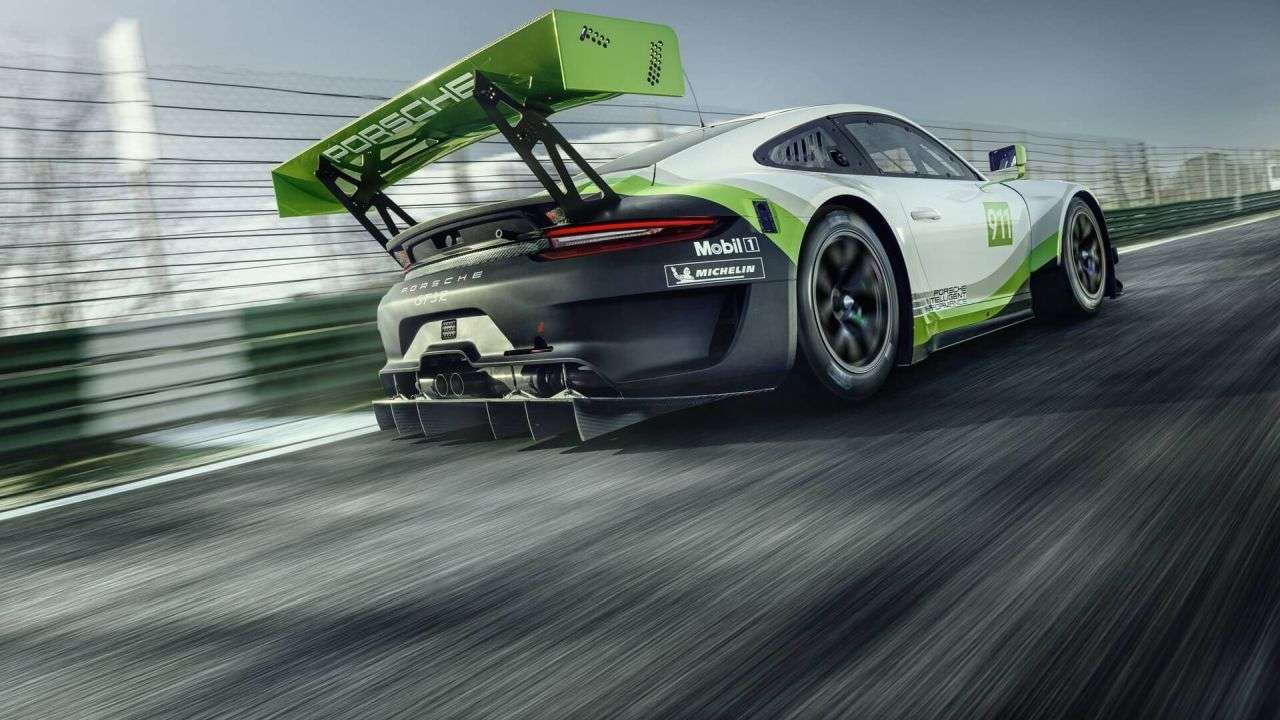 2019-Porsche-911-GT3-R-4