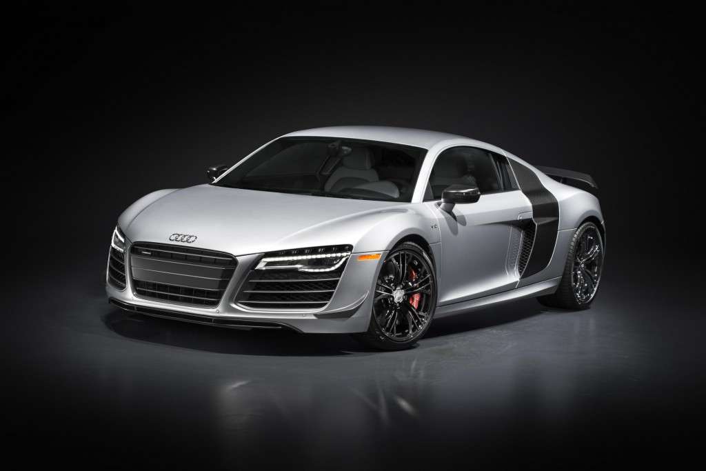 Audi R8 Competition front angle