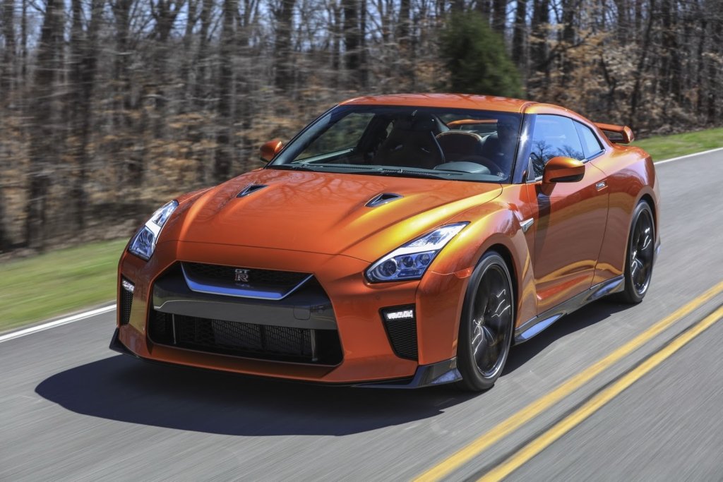 2017 Nissan GT-R Facelift- 2016 NY Auto Show-1