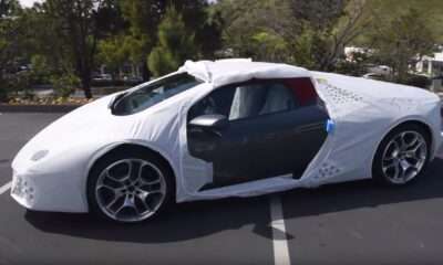 Lamborghini Huracan wrapped like a Christmas present