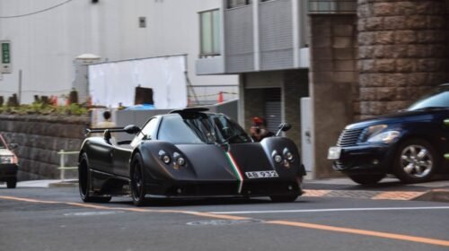 Pagani-Zonda-Absolute-spotted-