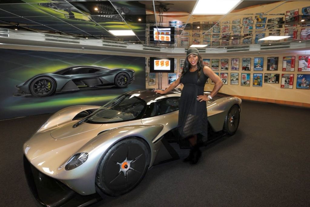 Aston Martin Valkyrie-Serena Williams