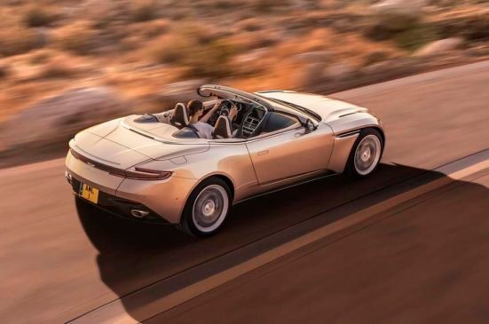 db11_volante_04