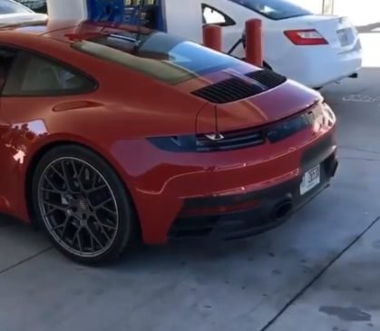 Porsche 911 992 spy shot interior 02