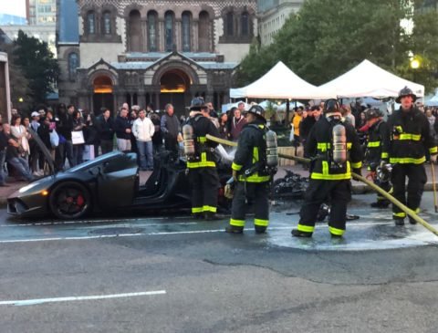 Lamborghini Huracan Performante Spyder Fire 02