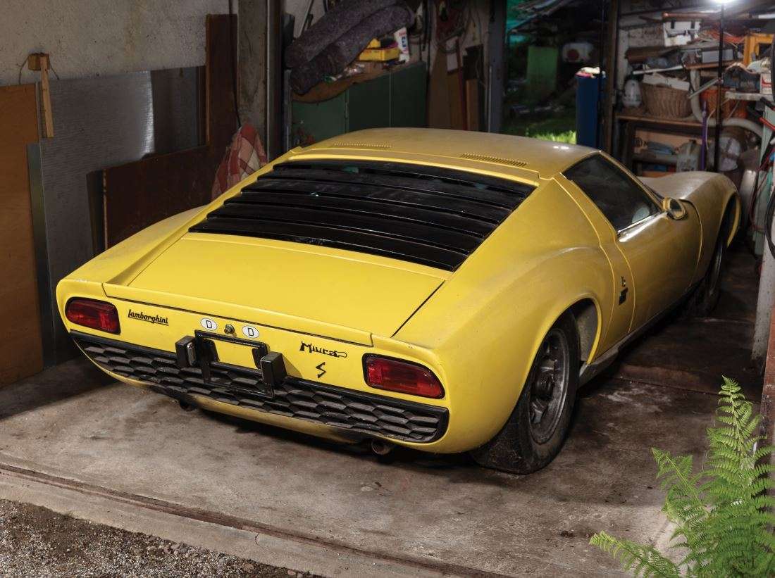 Lamborghini Miura P400S-barn find-auction-2