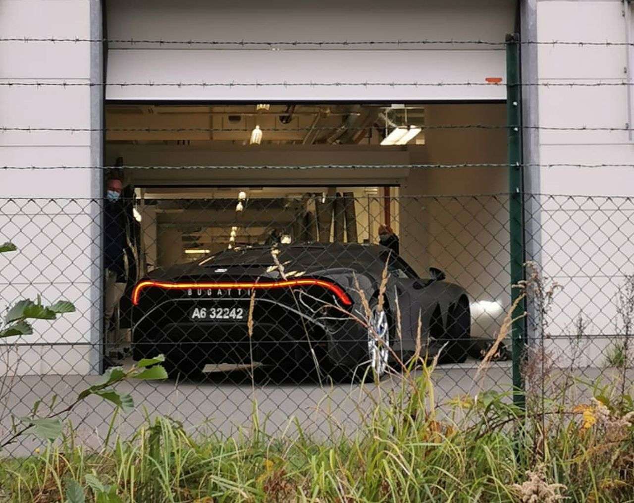 Bugatti Le Voiture Noire Prototype-Scoop-1