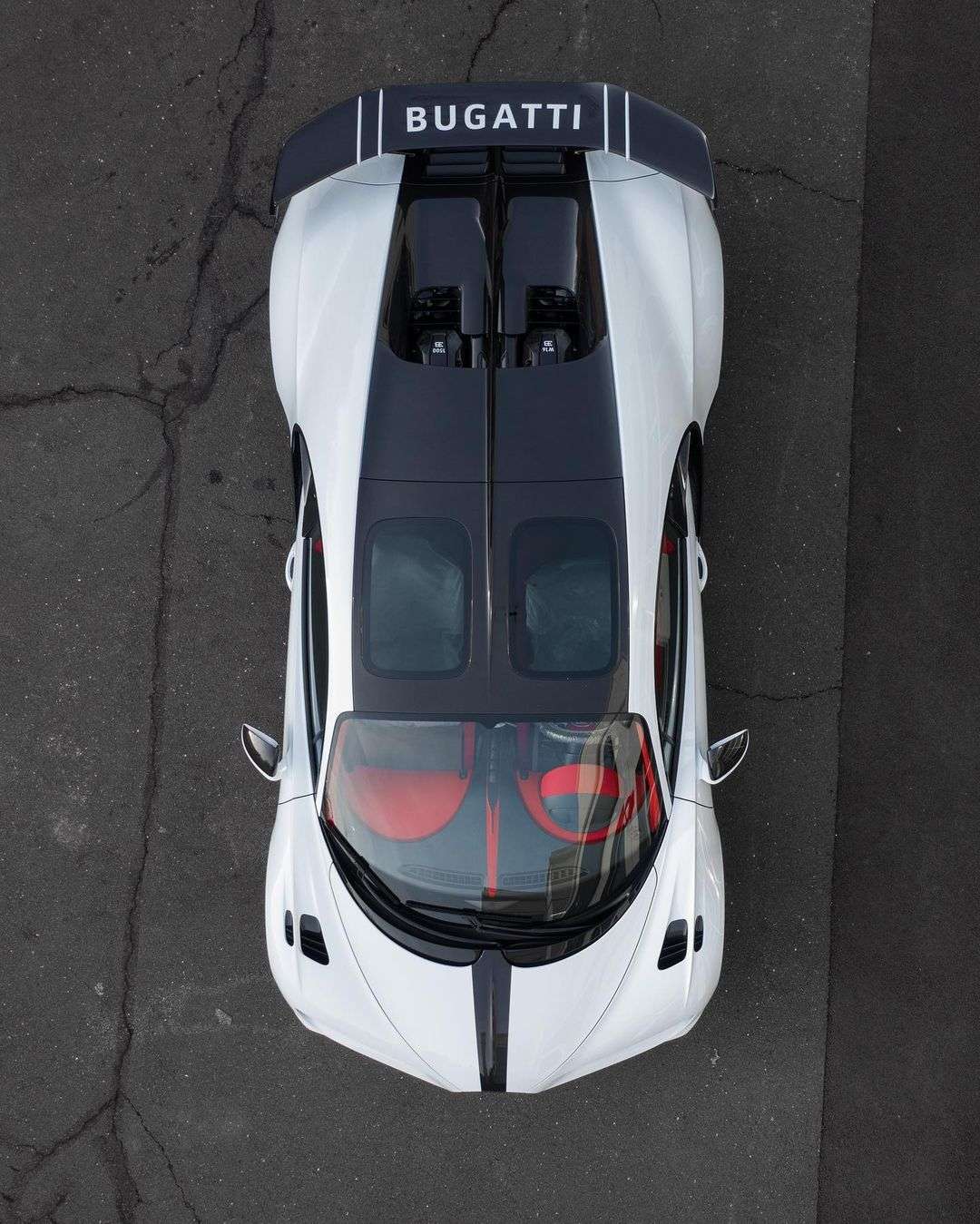 Quartz White Bugatti Chiron Pur Sport-Sparky18888-4