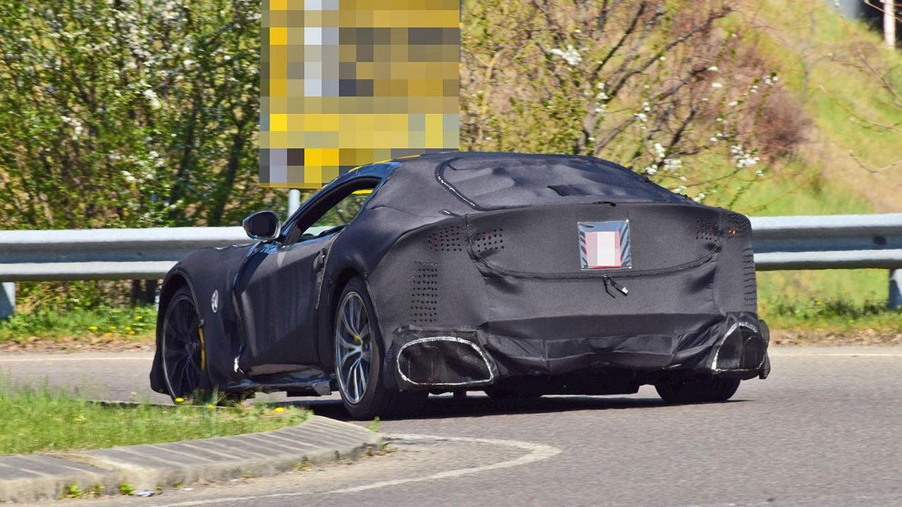 ferrari-812-gto-spy-photos-tail