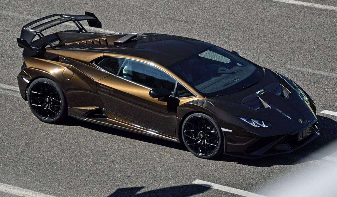 Lamborghini Huracan STO-Metallic Brown-1