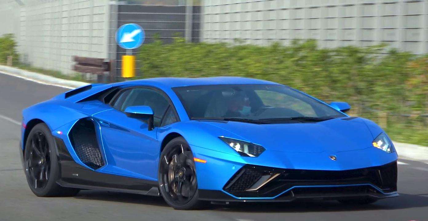 Lamborghini Aventador Ultimae-Blue-spotted