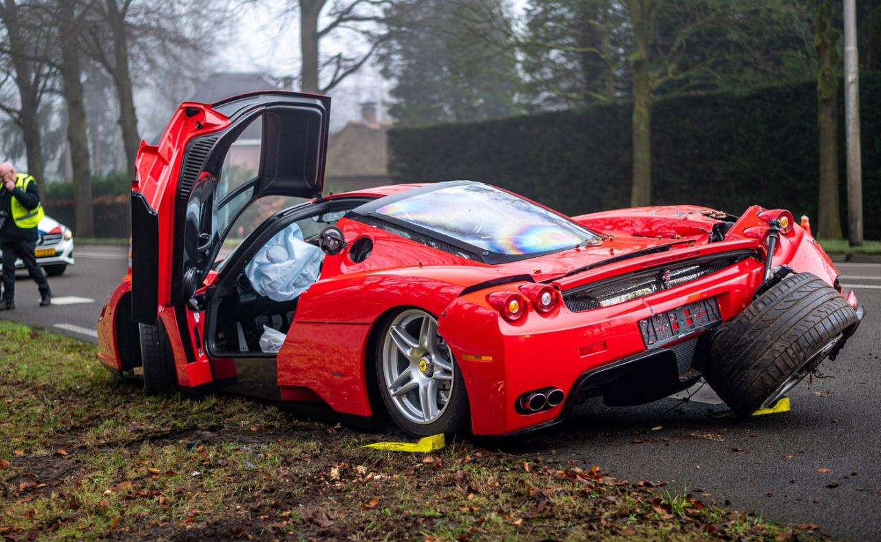Ferrari-Enzo-crash-Netherlands-2