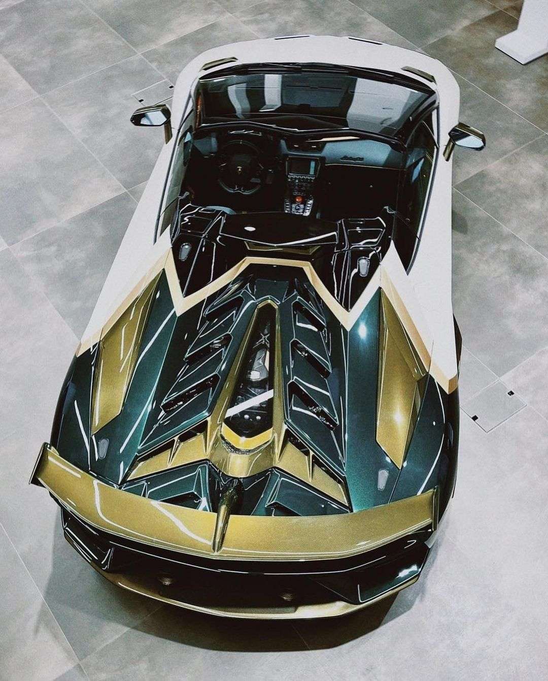 Lamborghini Aventador SVJ-dual-tone-spec-3