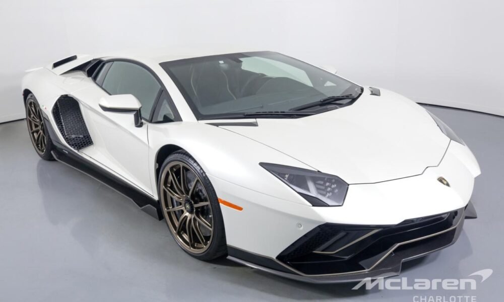 Lamborghini Aventador Ultimae sells for $1.3 million - The