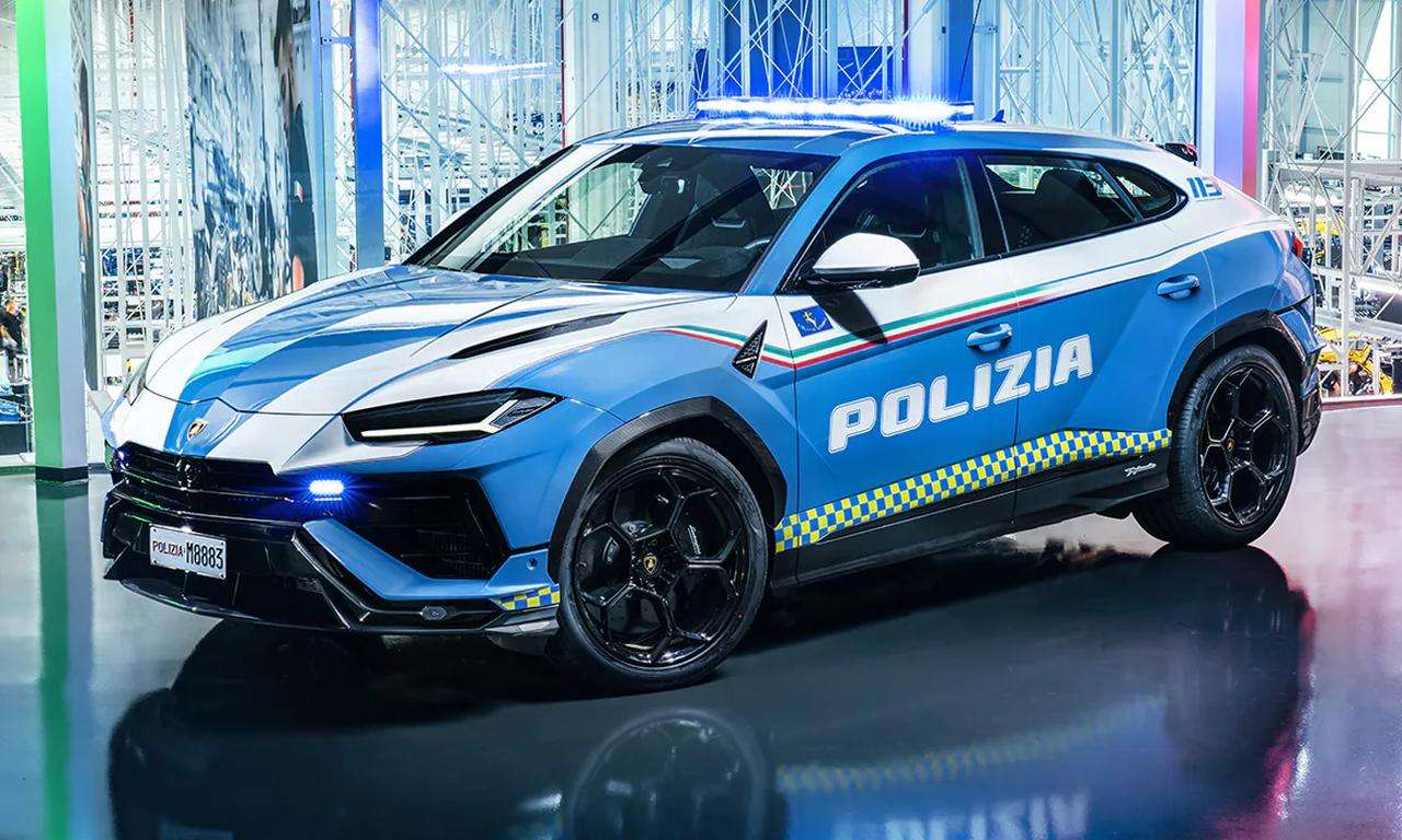 Lamborghini Urus Performante Italian Police car