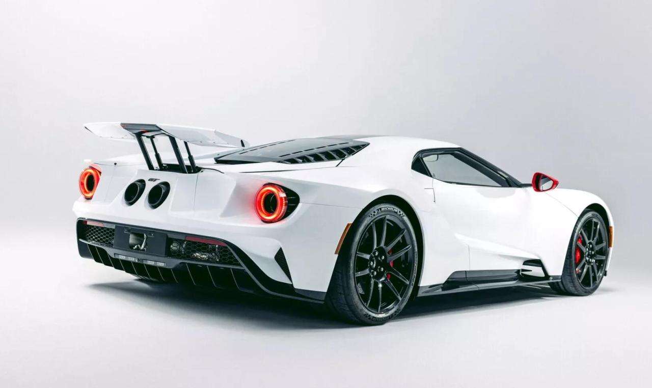 2022-Ford-GT-Carbon-Series-rm-sothebys-4
