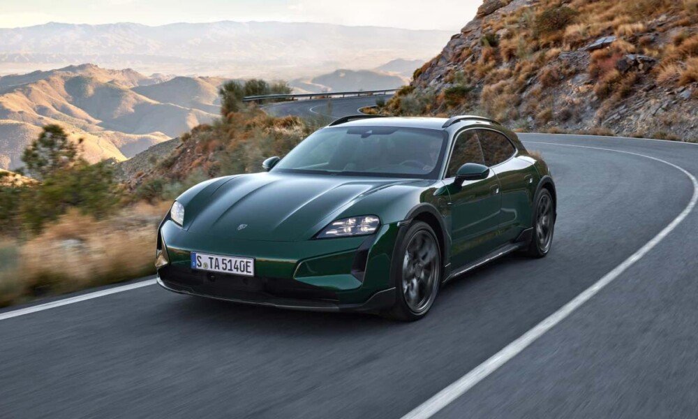 2025 Porsche Taycan facelift debuts; Turbo S packs 938 hp 2025 Porsche Taycan facelift debuts; Turbo S packs 938 hp