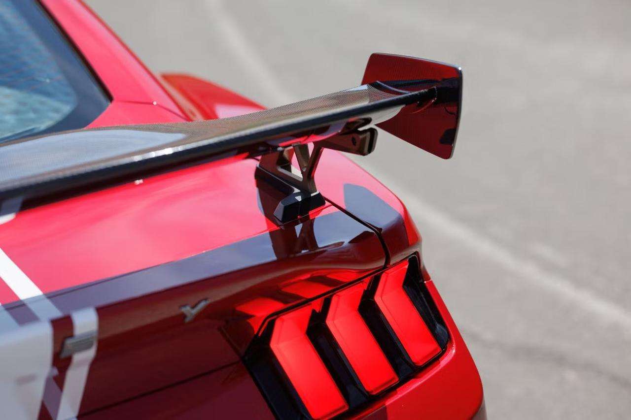 2025 Shelby Mustang-teaser-3