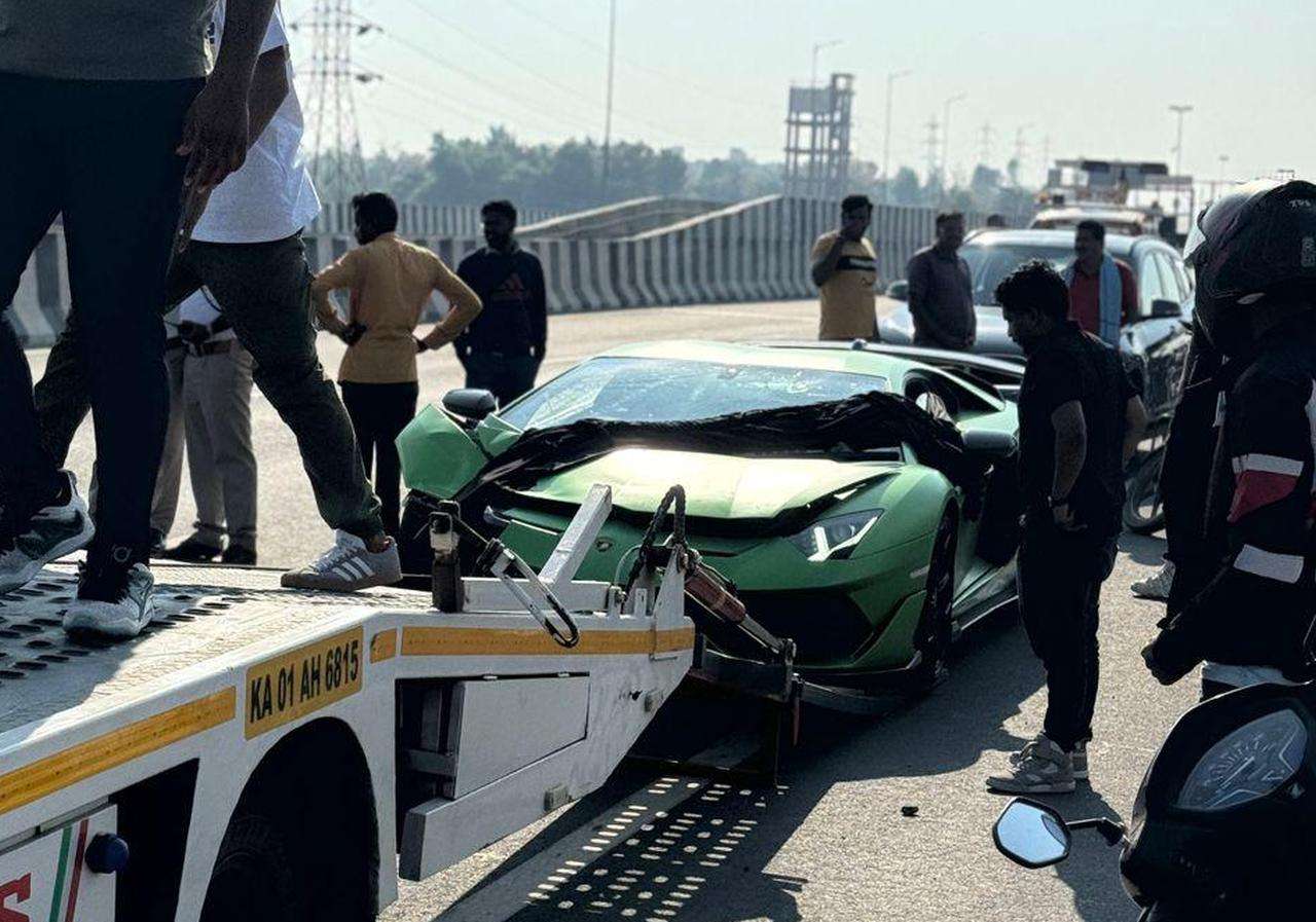 Lamborghini Aventador SVJ crash-bangalore-India