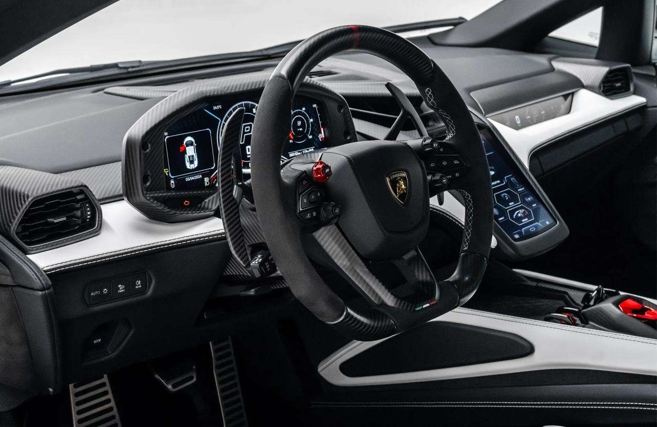 Lamborghini Revuelto for sale-UAE-3