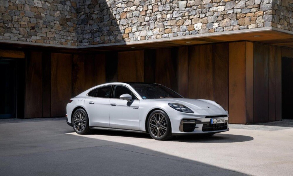 Porsche debuts most powerful Panamera: 771 hp Turbo S E-Hybrid