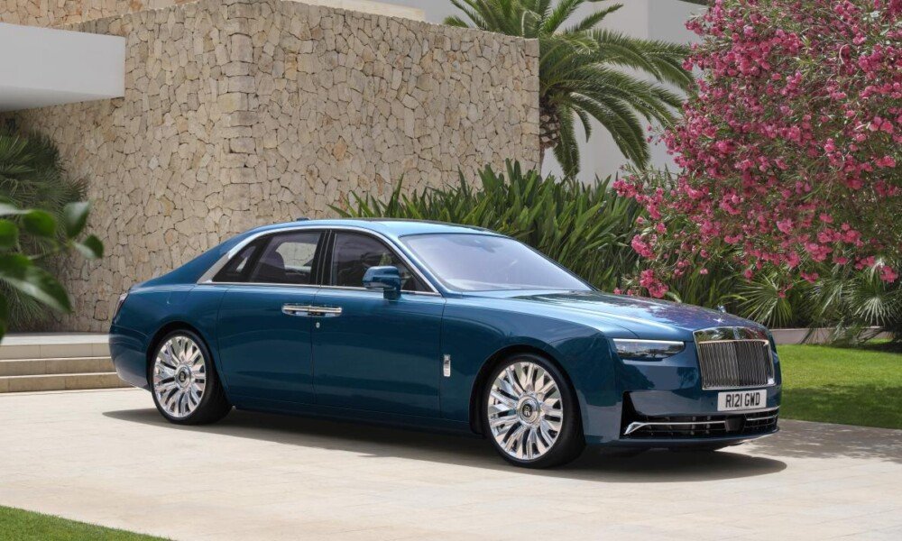 2025 Rolls-Royce Ghost Series II revealed; most driver-focused V12 yet