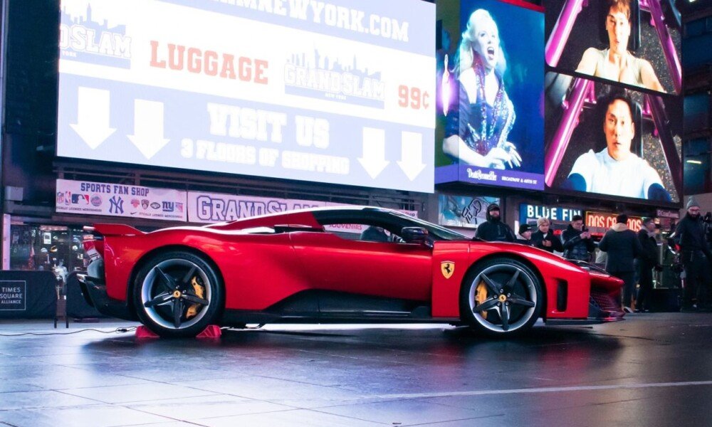 Ferrari F80 spotted at Times Square ahead of US tour Ferrari F80 spotted at Times Square ahead of US tour