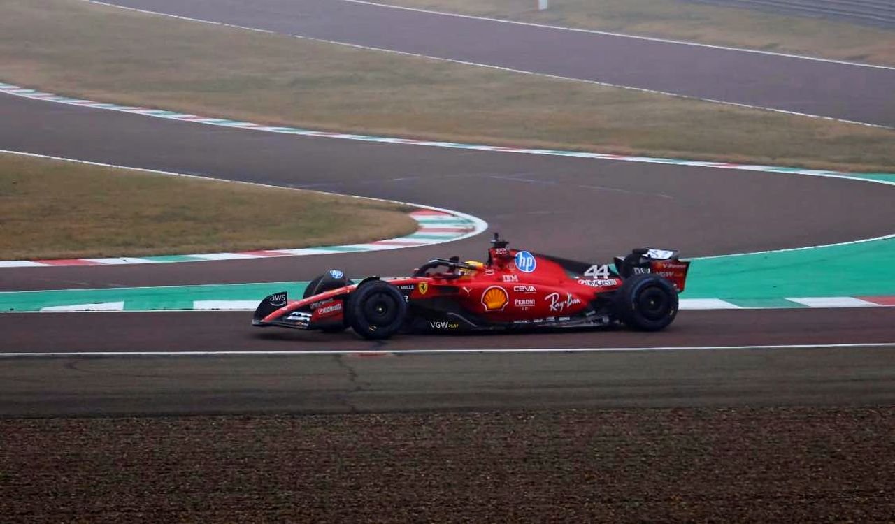 Lewis Hamilton Ferrari F1 First laps-1