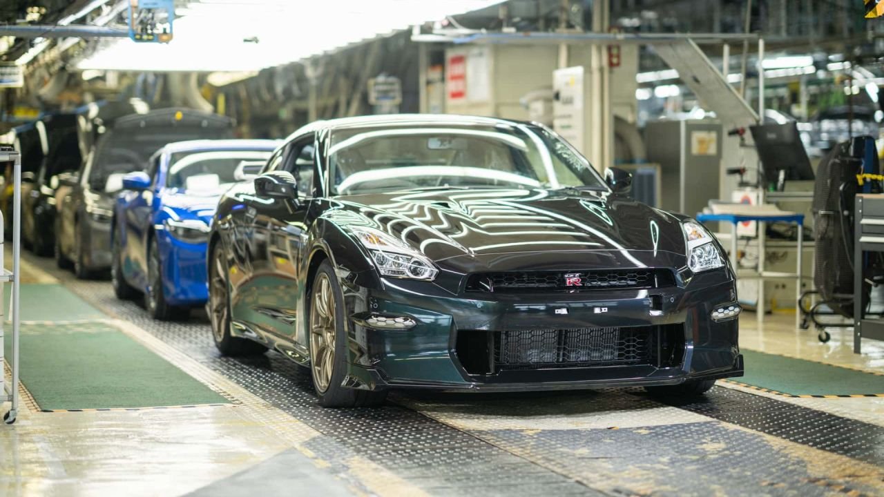 Nissan GT-R R35 final unit-1