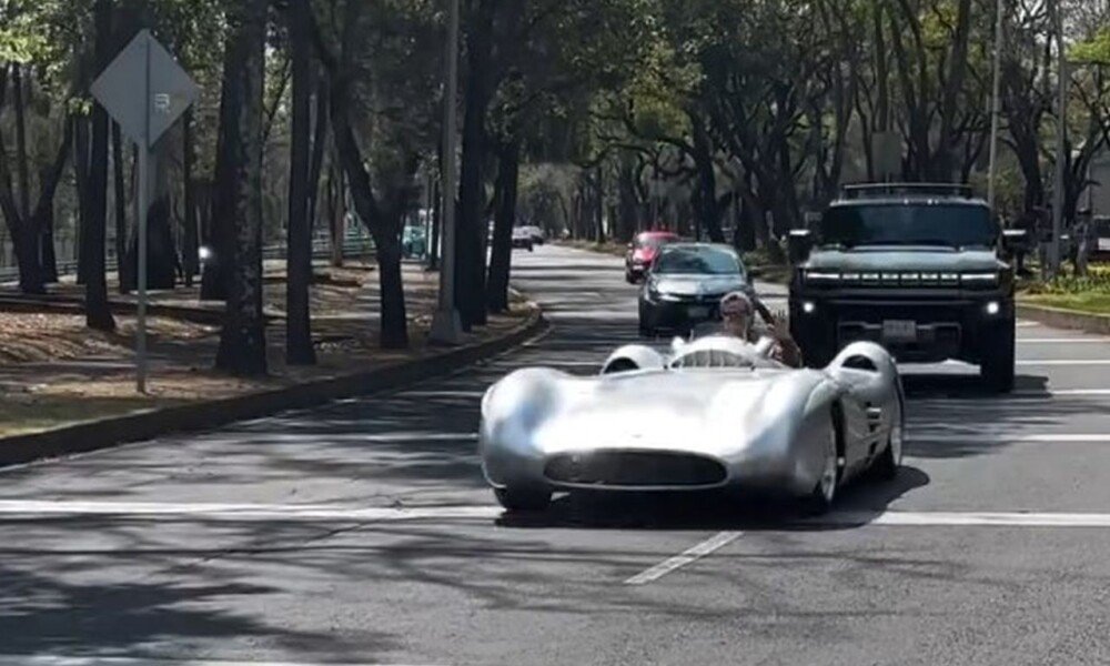  million Mercedes W196 Streamliner spotted in Mexico? No, it’s a replica
