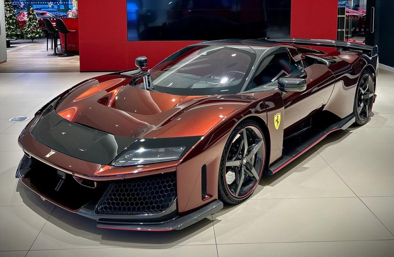 Ferrari F80 delivery UK-1