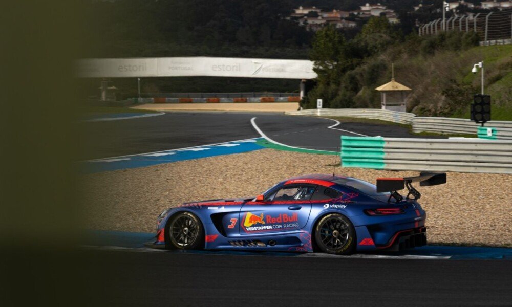 Max Verstappen switches to Mercedes; tests the AMG GT3 at Estoril