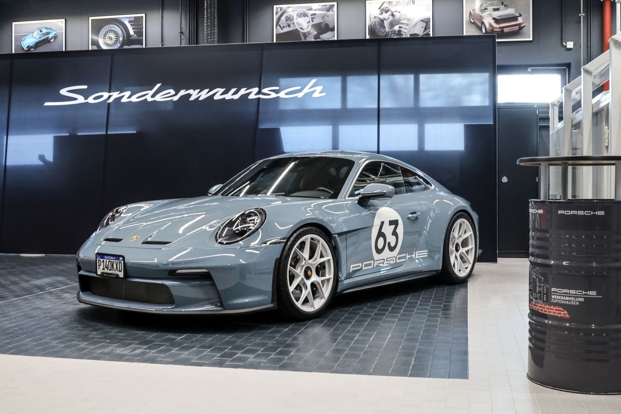 Porsche 911 ST 1724-9