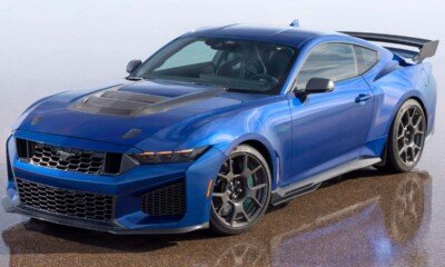 2026-ford-mustang-dark-horse-sc-track-pack-front-3-4