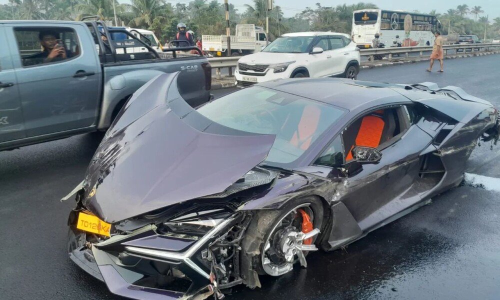 Brand-new Lamborghini Revuelto crashes in India; Airbags didn’t deploy!