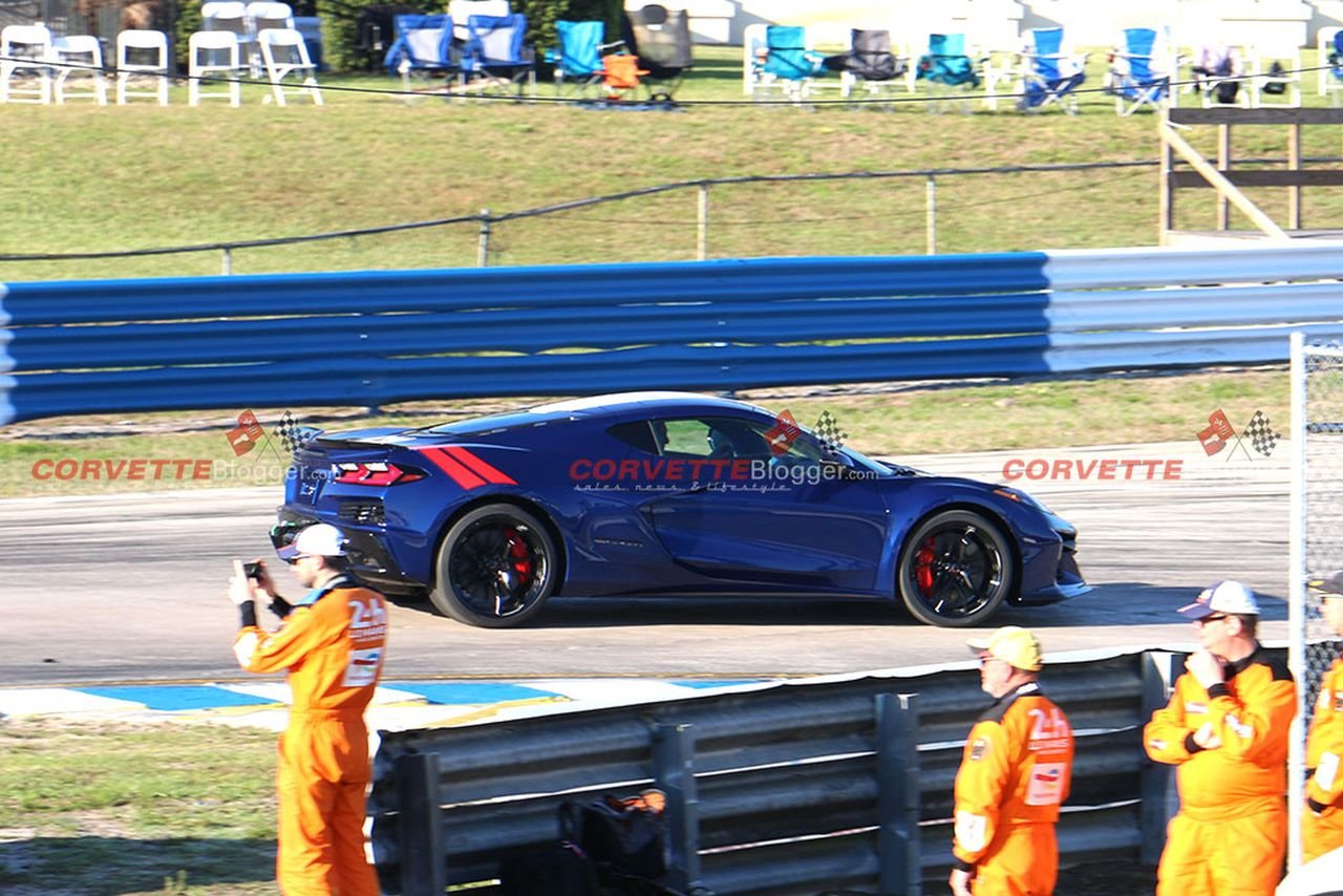 2027 Chevrolet Corvette Grand Sport-Sebring-2
