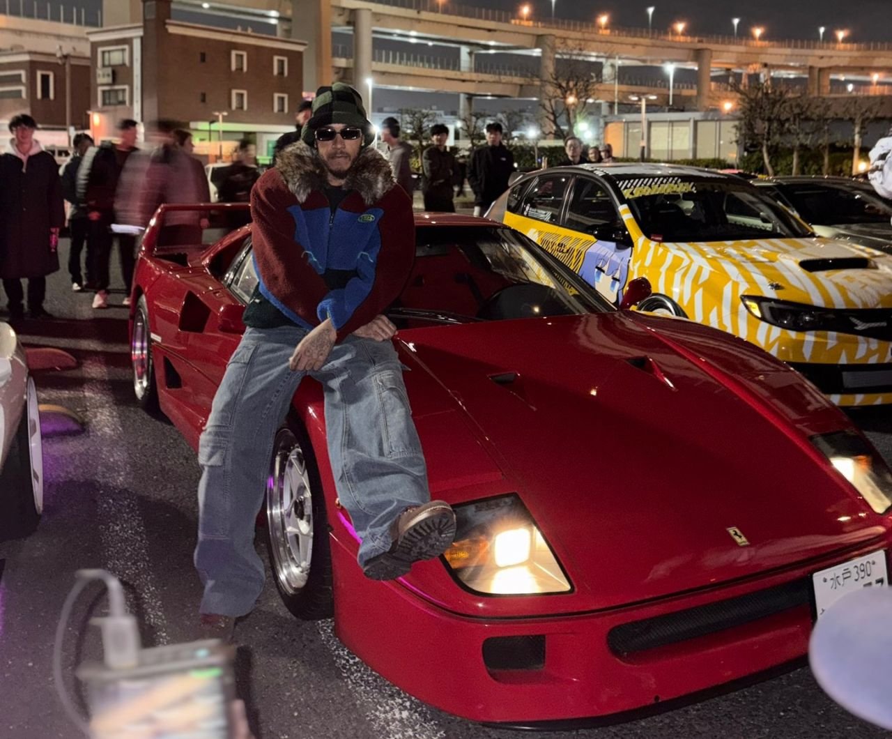 Lewis Hamilton-Ferrari F40-Daikoku-Japan-1