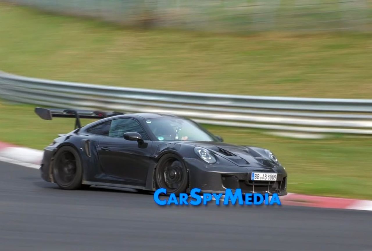 Porsche 911 GT3 RS turbo spy images-1