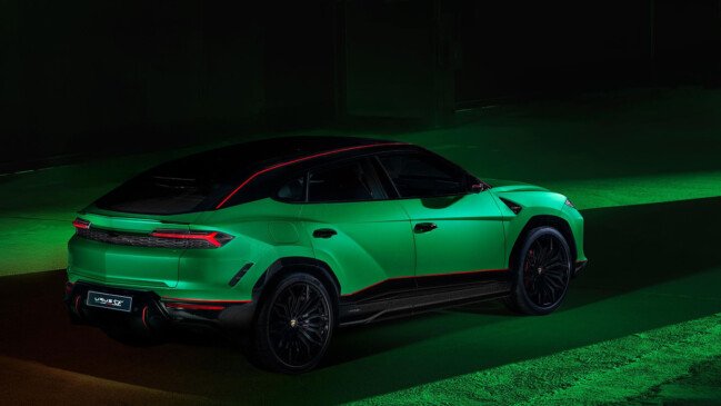 Lamborghini Urus SE Tettonero Capsule rear quarter