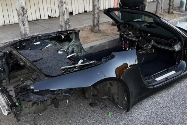 Porsche 911 Carrera Cabriolet chassis