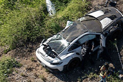 Porsche 911 GT3 RS crash Malibu-1