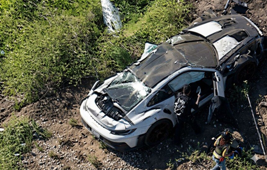 Porsche 911 GT3 RS crash Malibu-1